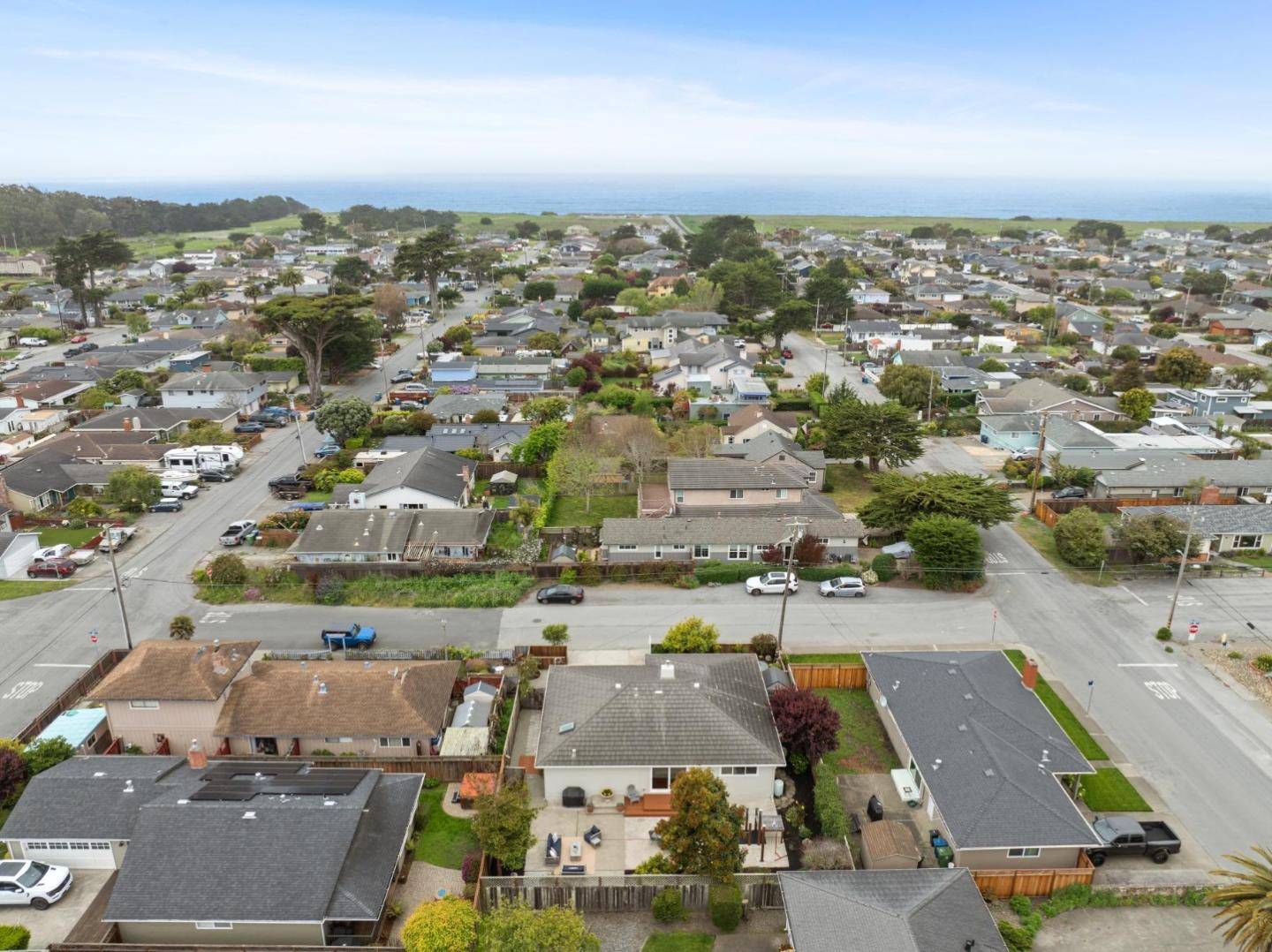 Half Moon Bay, CA 94019,907 Third Avenue