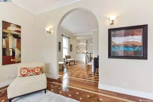 San Francisco, CA 94118,371 6th Avenue