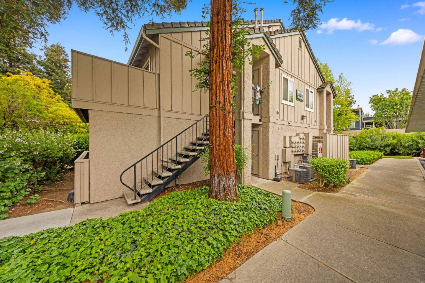 Pittsburg, CA 94565,1241 Lakeview Circle