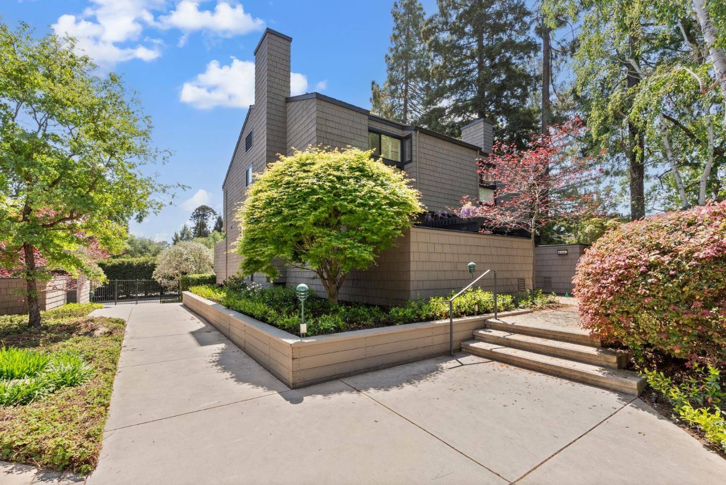 2142 Sand Hill Road, Menlo Park, CA 94025