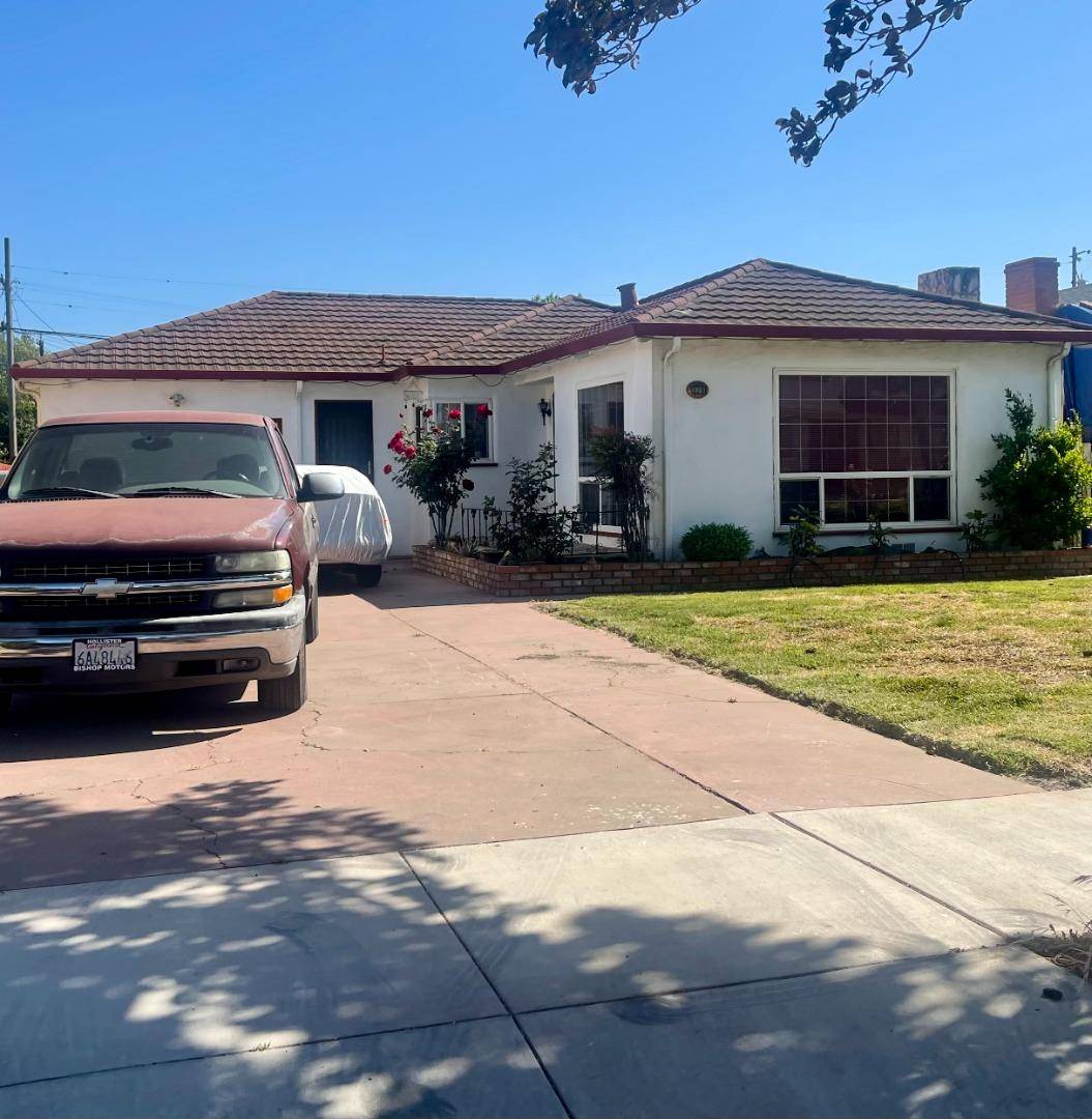829 4th Street, Hollister, CA 95023