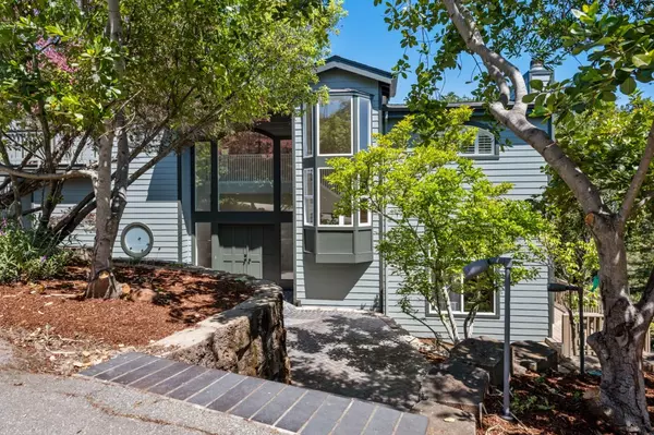 Redwood City, CA 94062,3554 Oak Knoll Drive