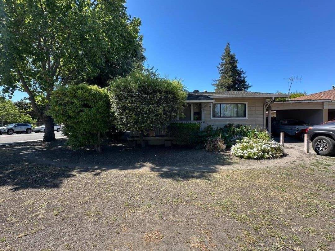 1901 W Middlefield Road, Mountain View, CA 94043