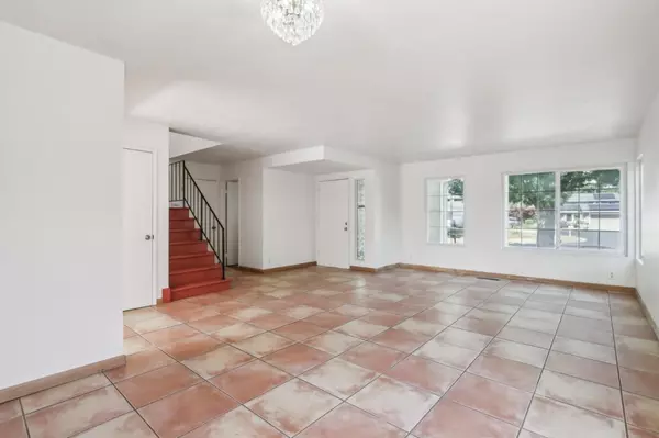 Gilroy, CA 95020,7433 Crawford Drive