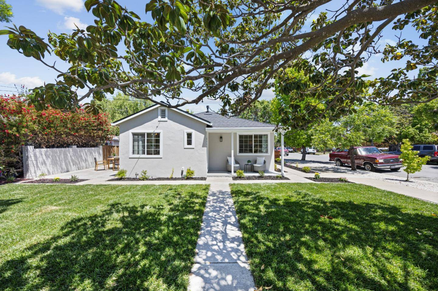 3541 Page Street, Redwood City, CA 94063