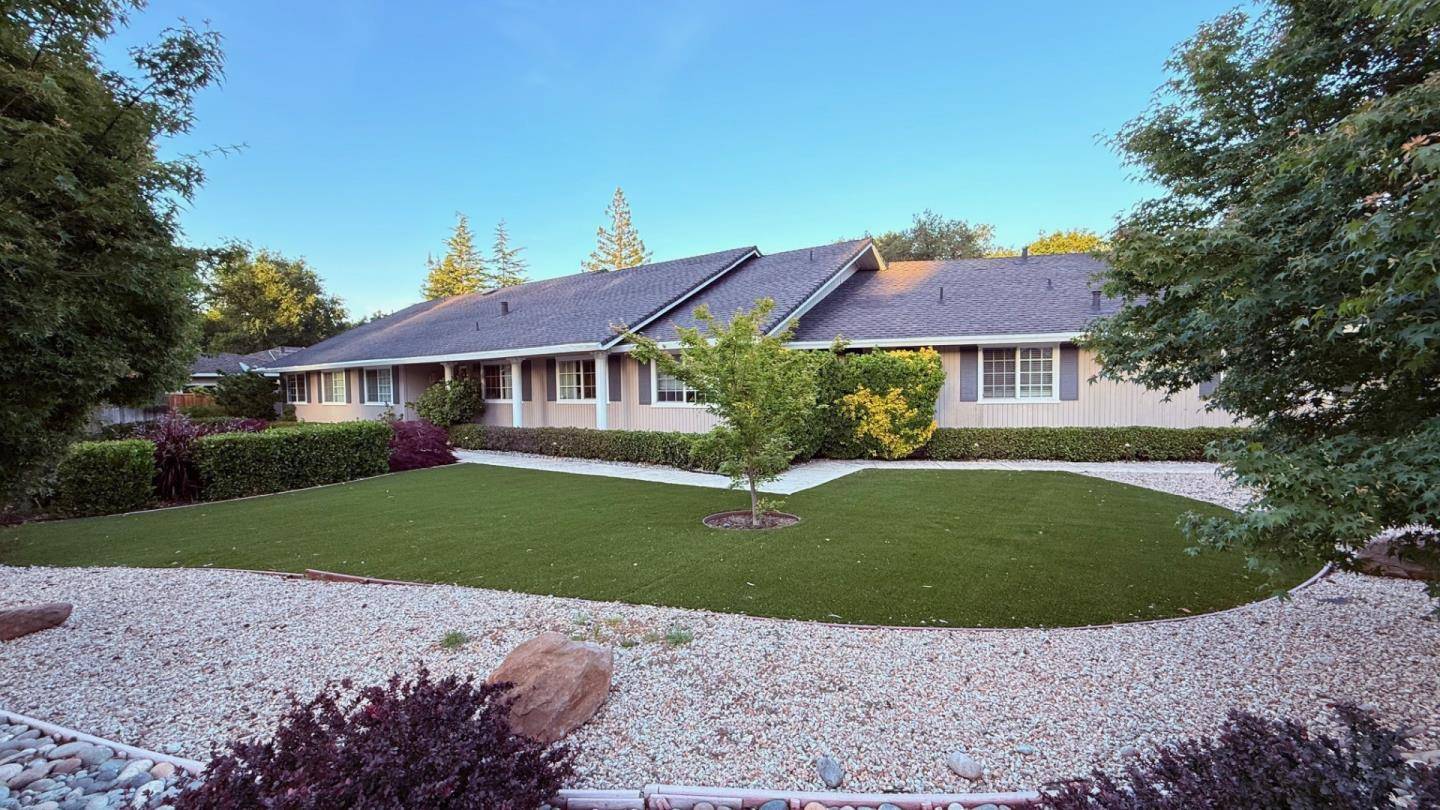 Saratoga, CA 95070,14000 Shadow Oaks Way