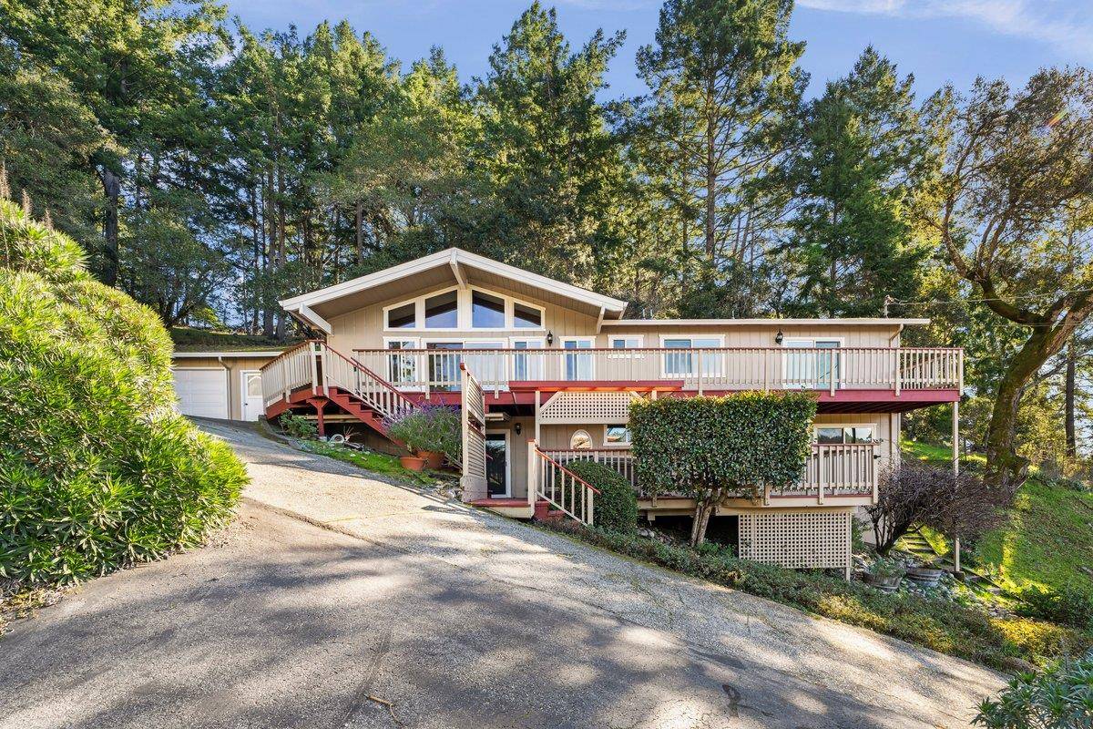 175 Rabbits Run Road, Santa Cruz, CA 95060