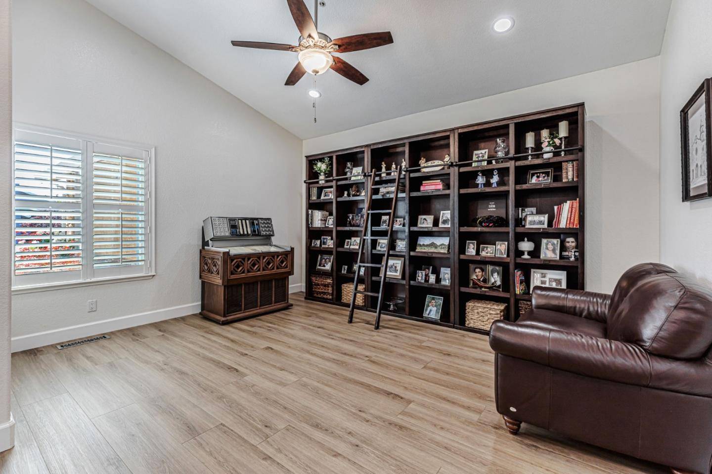 Morgan Hill, CA 95037,17402 Walnut Grove Drive