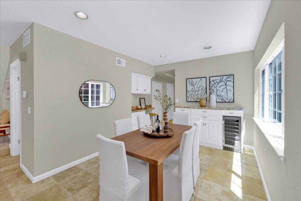 Saratoga, CA 95070,20486 Pierce Road