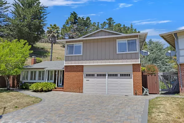 Pacifica, CA 94044,10 Banff Way
