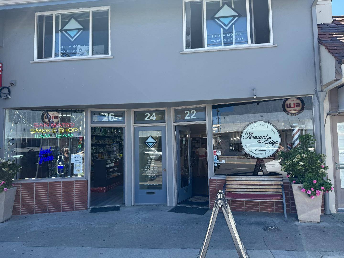 San Mateo, CA 94403,22 - 26 E 25th Avenue