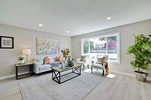 Sunnyvale, CA 94086,985 Reed Avenue