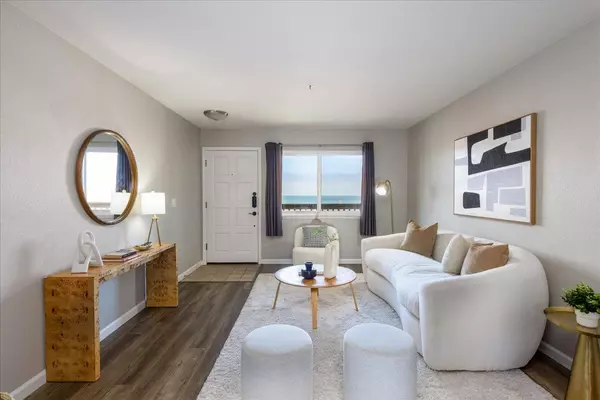 2355 Beach Boulevard #303, Pacifica, CA 94044