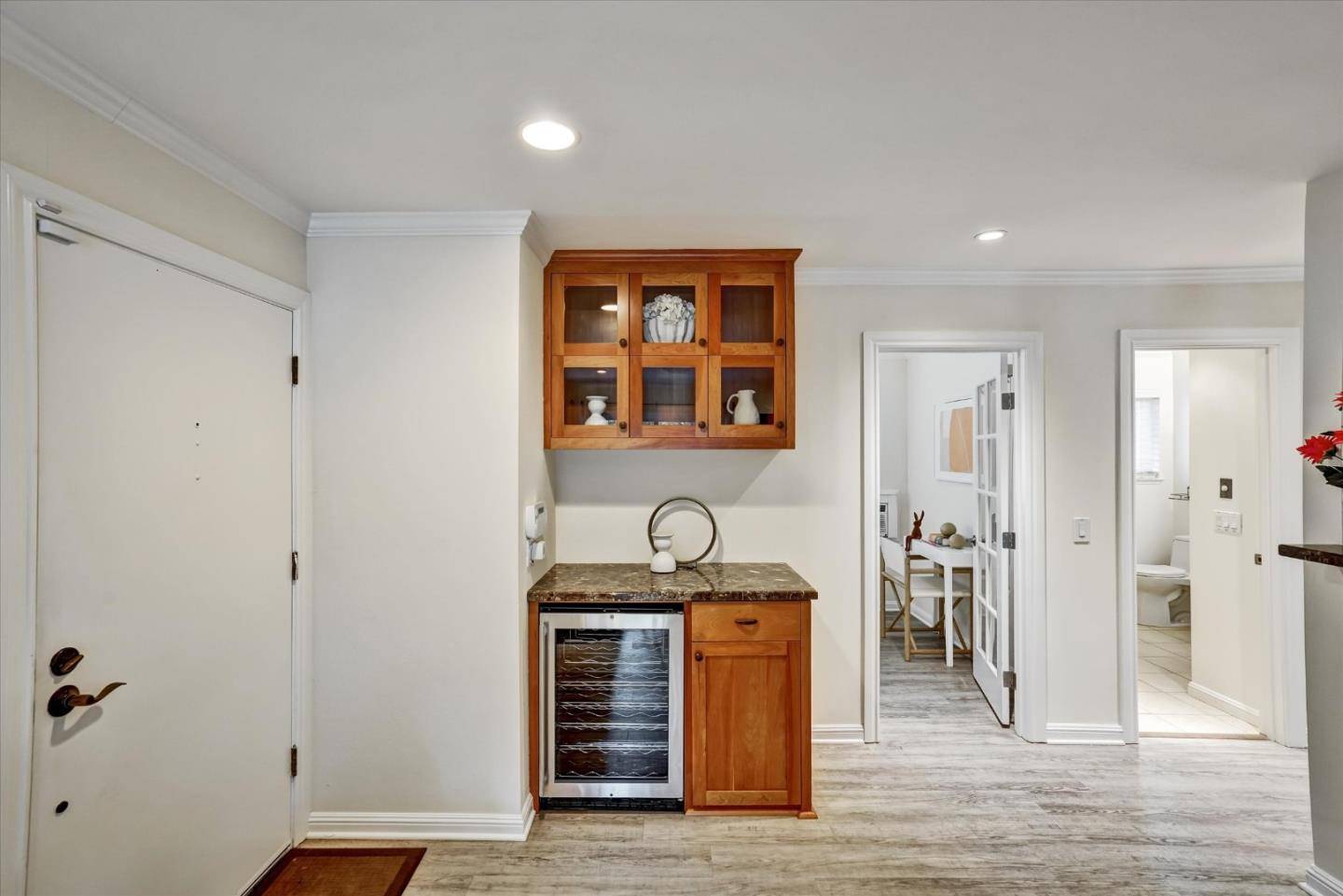 Los Altos, CA 94022,1070 Mercedes Avenue #2