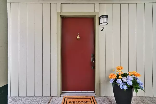 Los Altos, CA 94022,1070 Mercedes Avenue #2