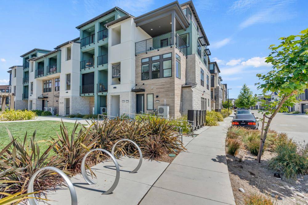 San Mateo, CA 94403,273 Waters Park Circle