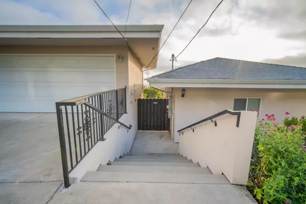 El Cerrito, CA 94530,2735 Del Monte Avenue