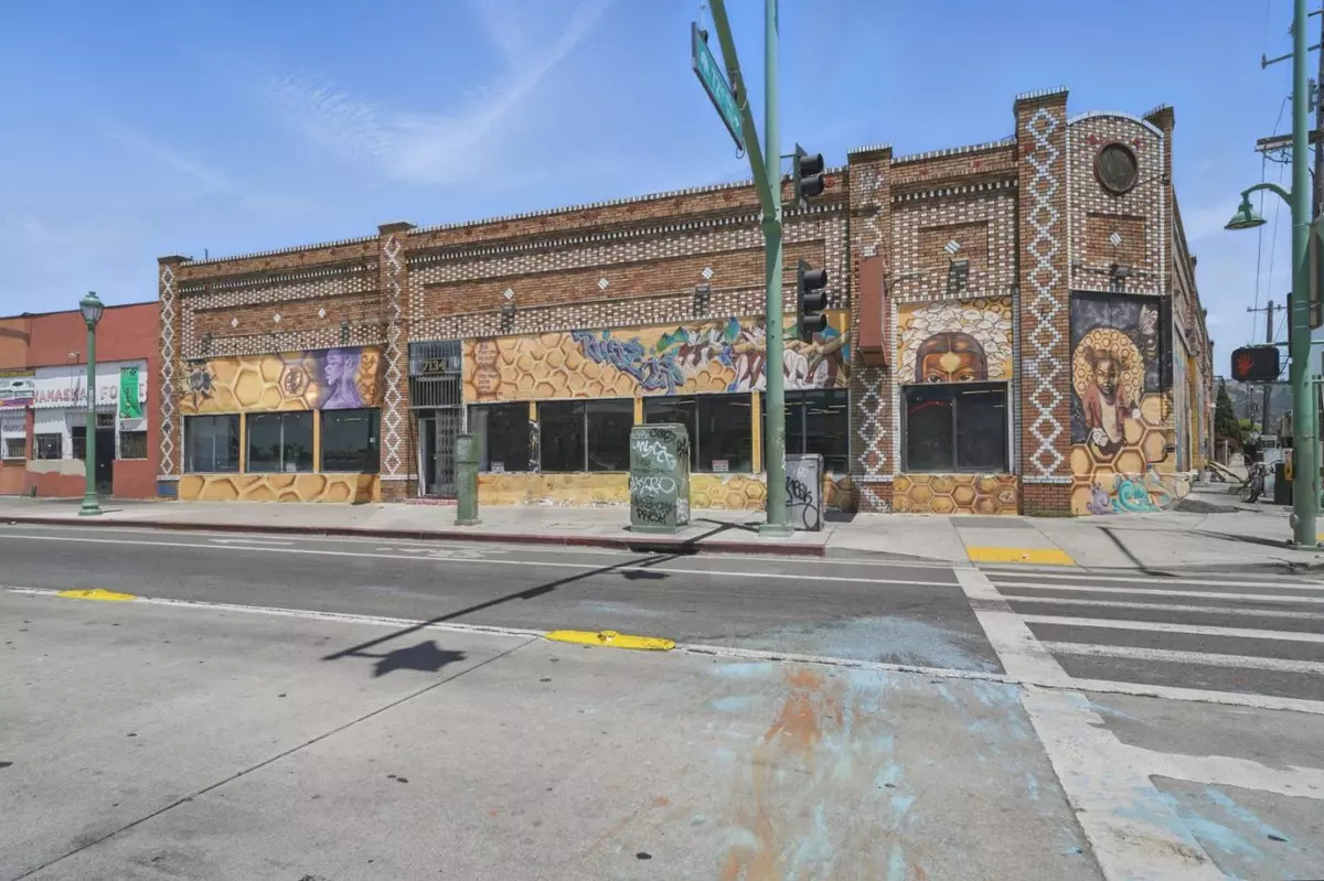 Oakland, CA 94621,7134 International Boulevard