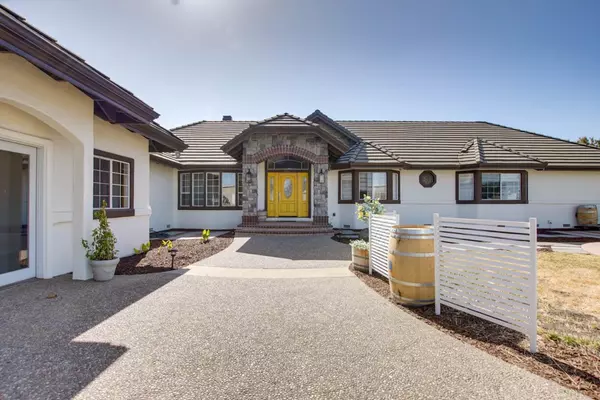 Hollister, CA 95023,160 Tevis Trail