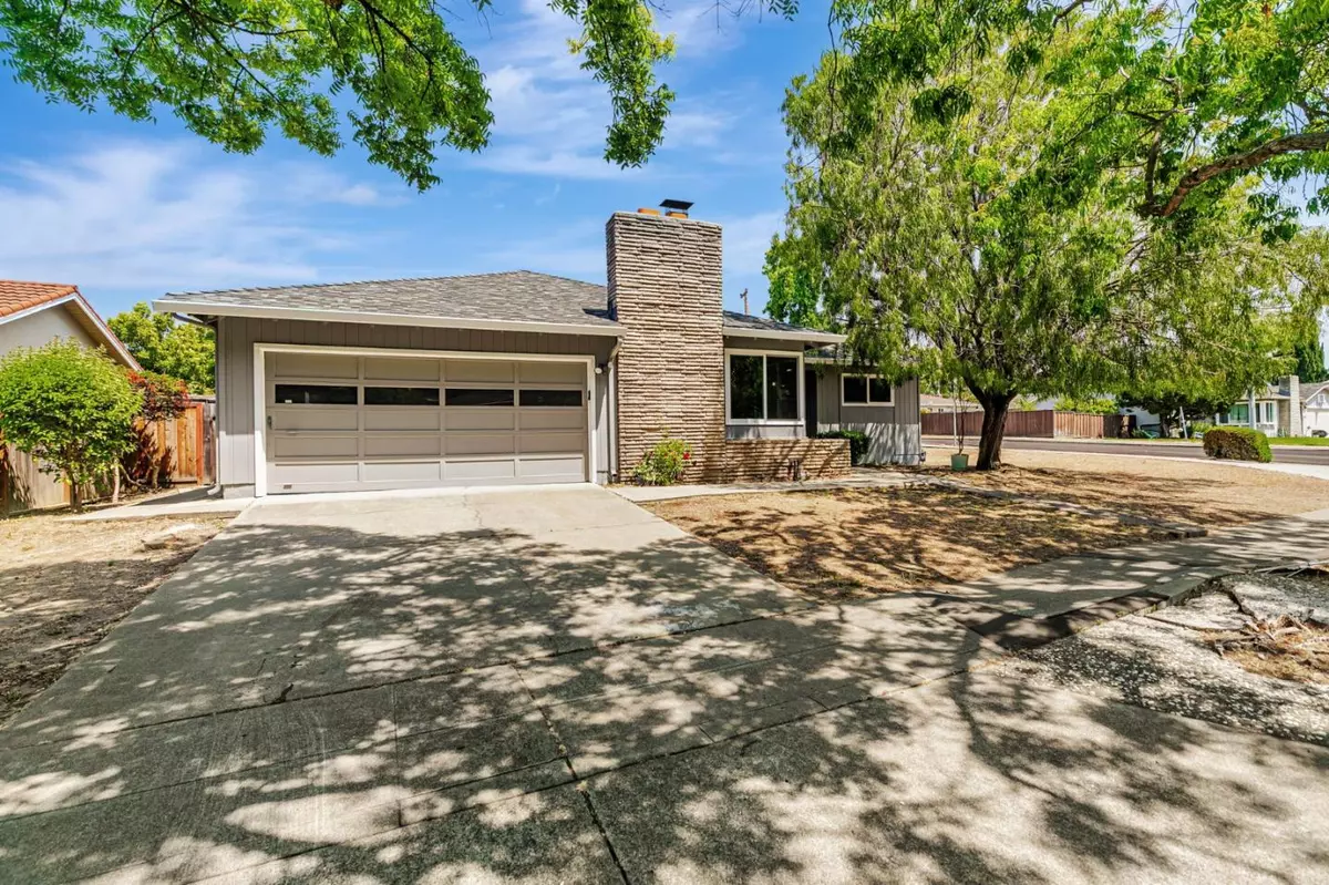 Sunnyvale, CA 94087,1390 Pointe Claire Drive