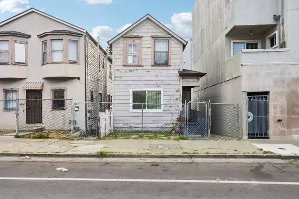 Oakland, CA 94606,1334 E 15th Street
