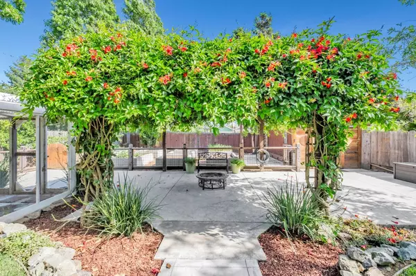 Watsonville, CA 95076,18 Linden Road