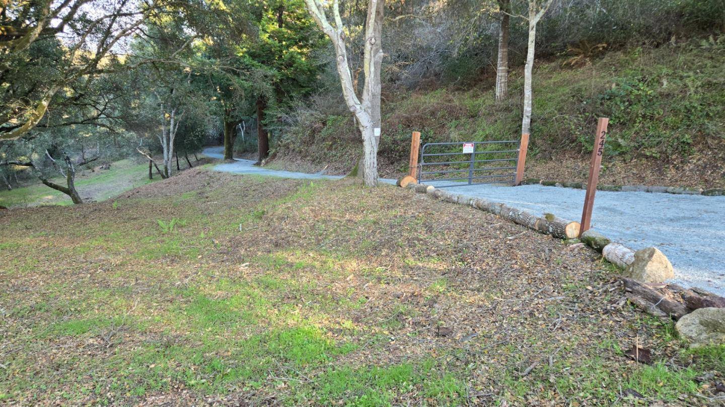 245 Gillette Road, Watsonville, CA 95076