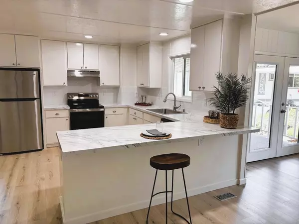 Hayward, CA 94544,29058 Verdi Road #11