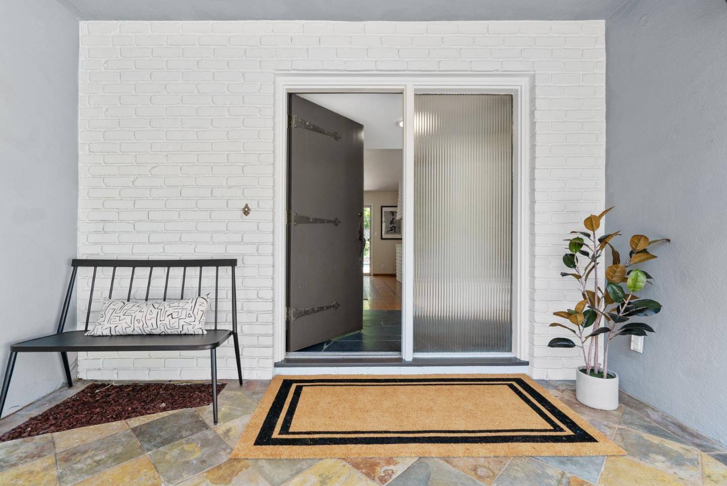 Los Altos, CA 94024,2050 Wooded Glen Drive