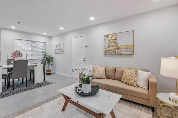 Sunnyvale, CA 94087,880 E Fremont Avenue #721