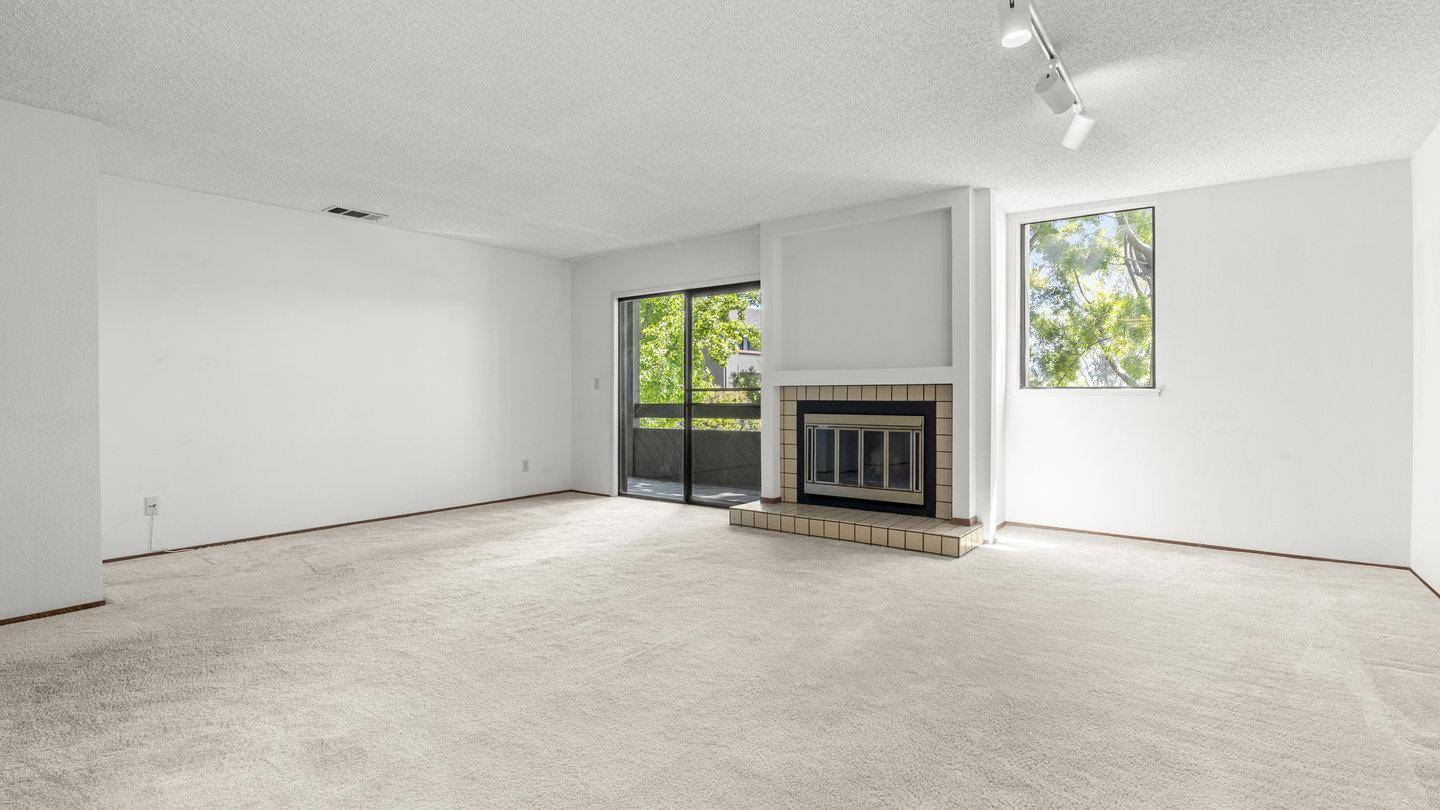 Foster City, CA 94404,780 Sea Spray Lane #211
