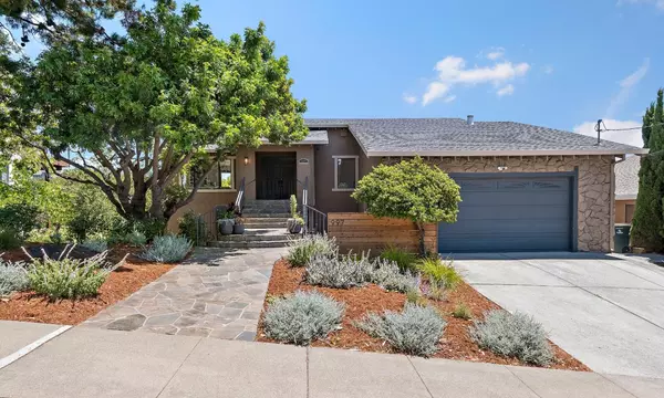 997 Crestview Drive, San Carlos, CA 94070