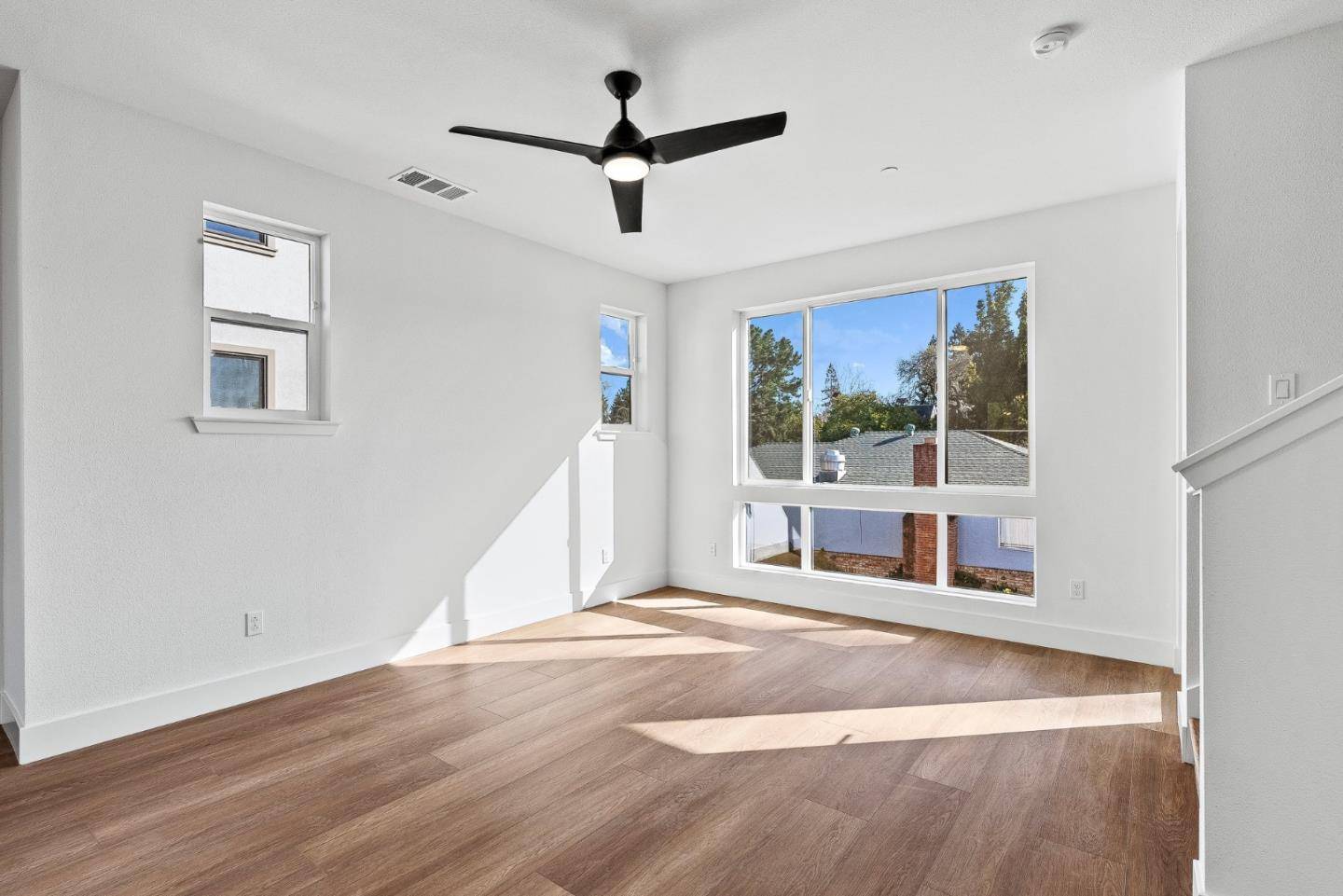 Redwood City, CA 94061,939 Woodside Road