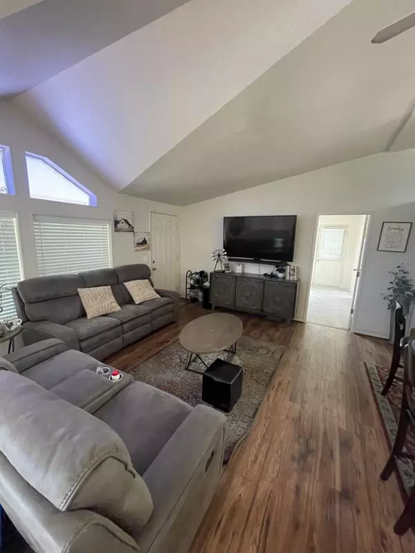 Modesto, CA 95357,1505 La Perla Dr