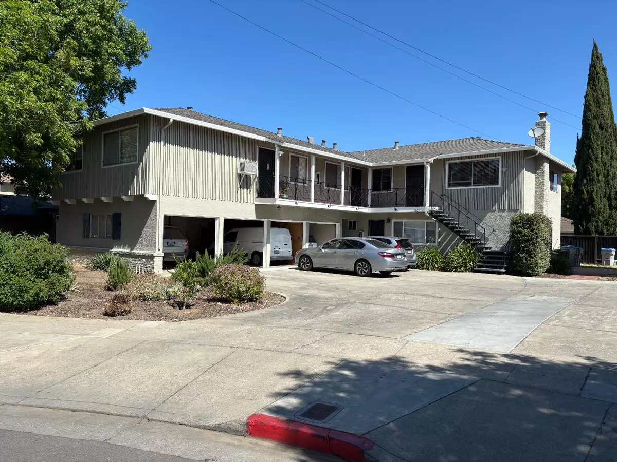 San Jose, CA 95117,3203 Myles Court