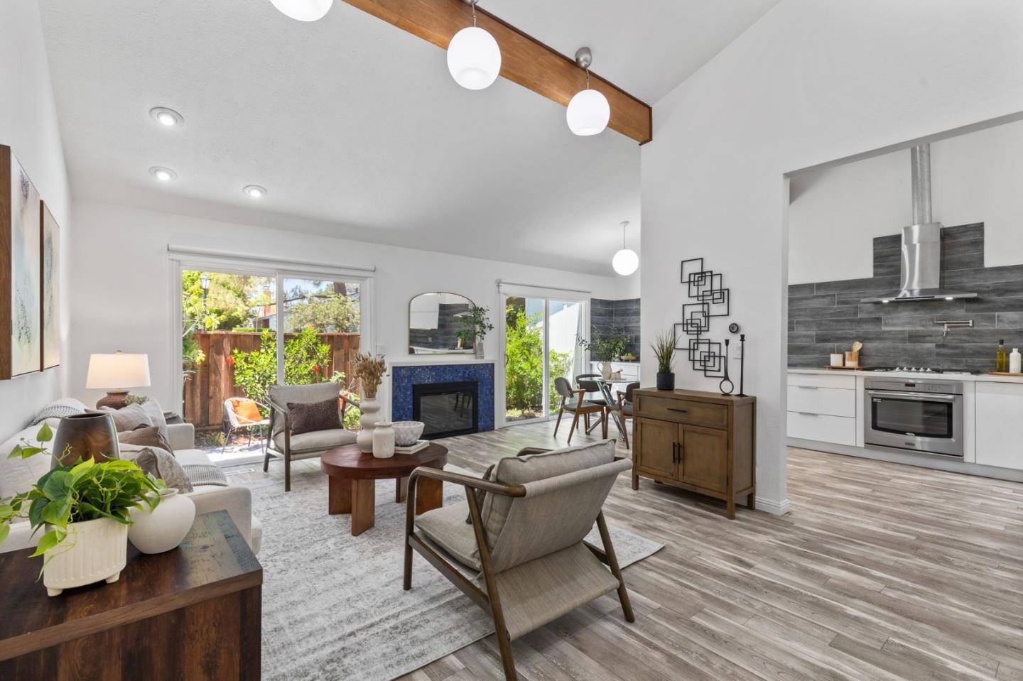 10843 Northoak Square, Cupertino, CA 95014