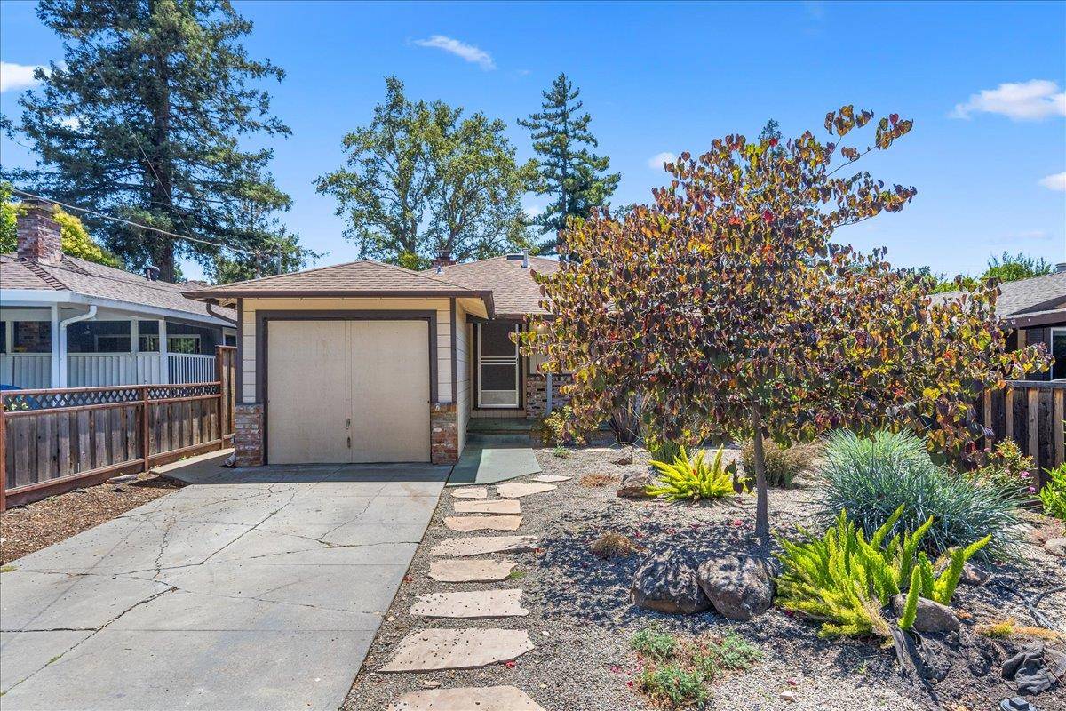 Redwood City, CA 94061,440 Rutherford Avenue