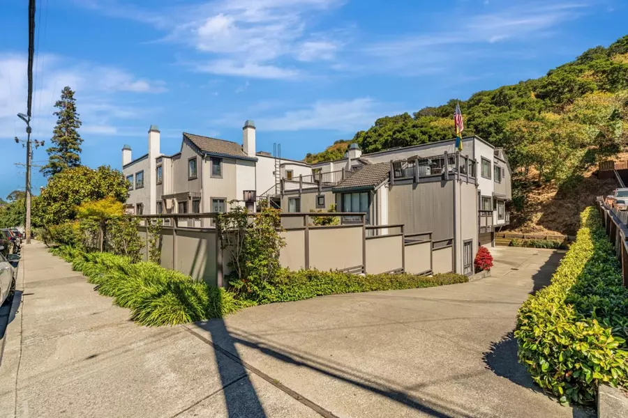 2411 Carlmont Drive #110, Belmont, CA 94002