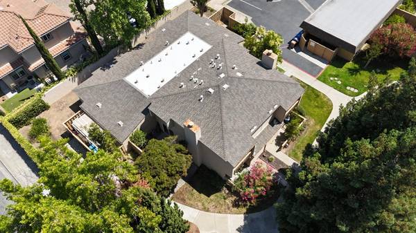 Sunnyvale, CA 94087,125 Connemara Way #98
