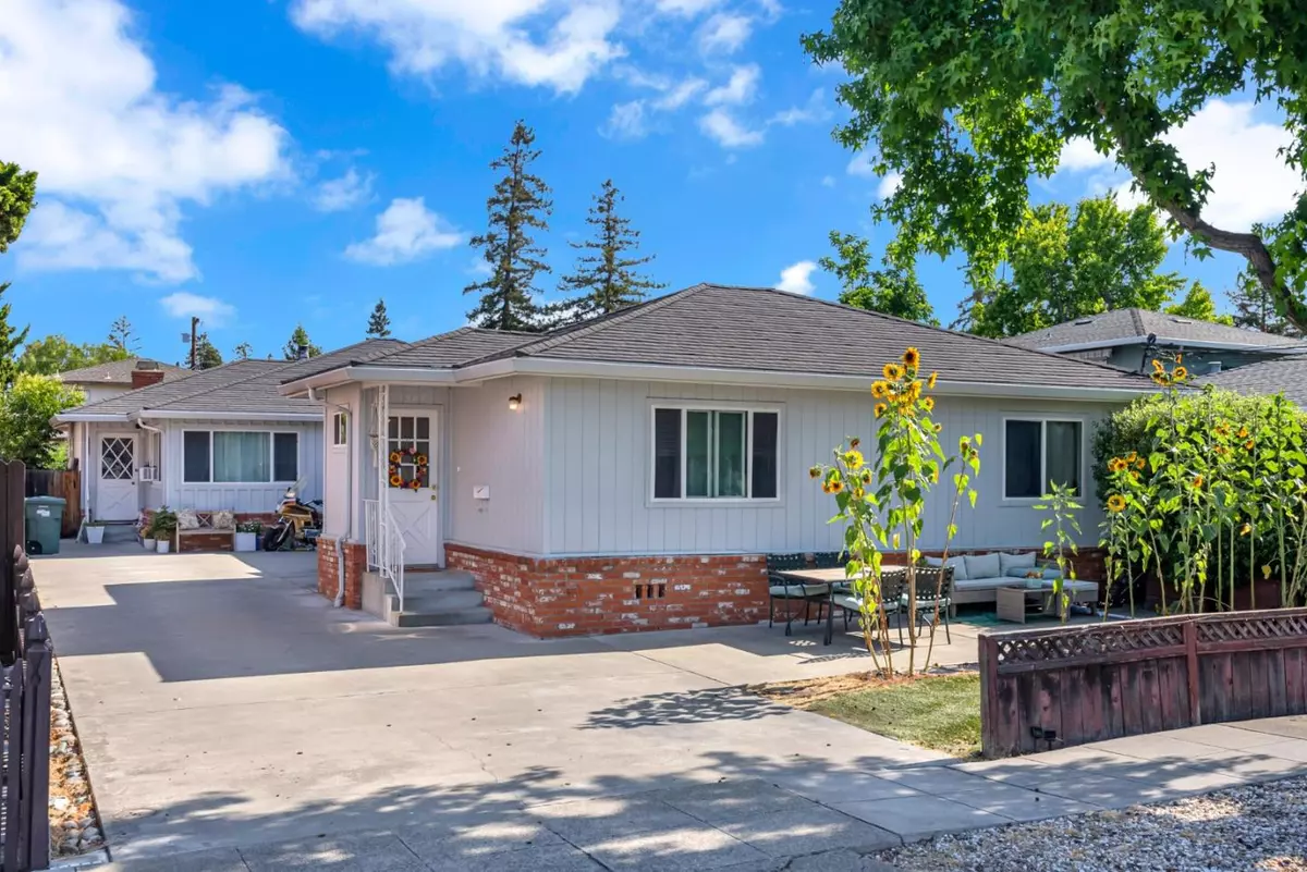 Redwood City, CA 94061,1567 Hawes Court