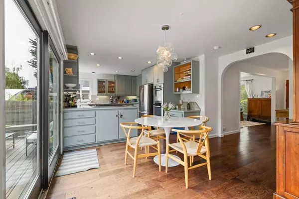 Half Moon Bay, CA 94019,404 Roosevelt Boulevard