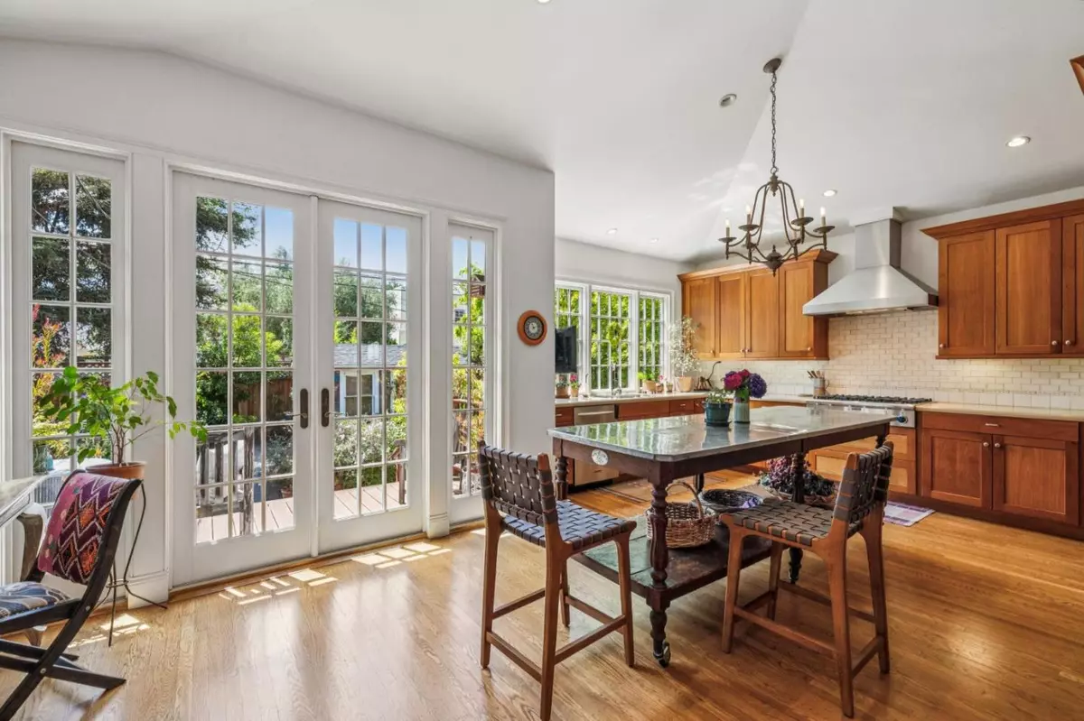 Burlingame, CA 94010,729 Plymouth Way