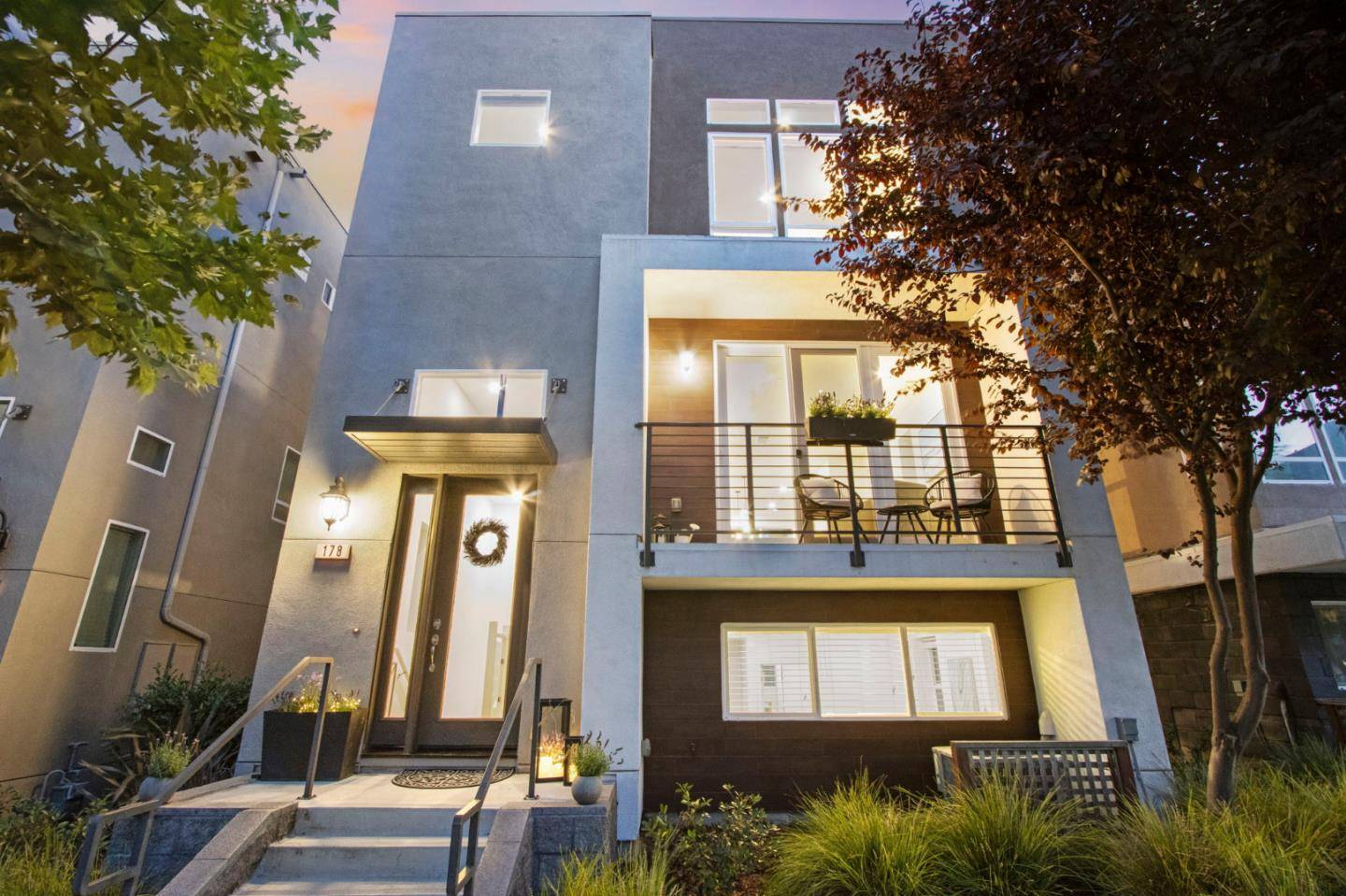 178 Llano De Los Robles Avenue, San Jose, CA 95136