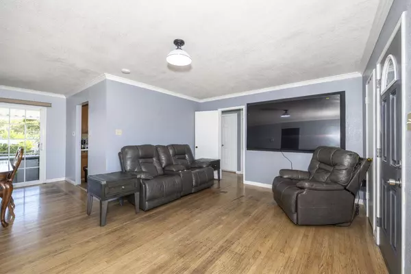 Hayward, CA 94544,27906 Thackeray Avenue