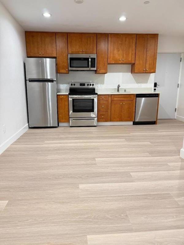 318 3rd Lane #A, South San Francisco, CA 94080