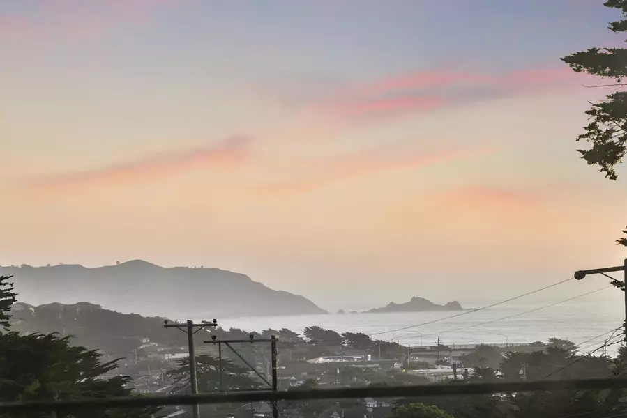 301 Channing Way, Pacifica, CA 94044