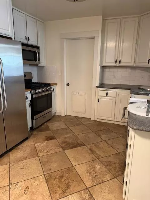 Redwood City, CA 94061,1018 King
