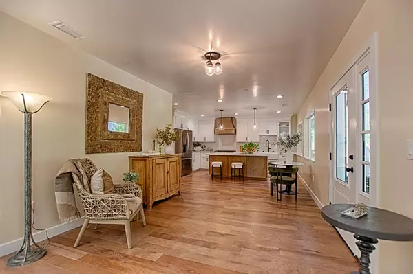 Boulder Creek, CA 95006,341 Lake Drive