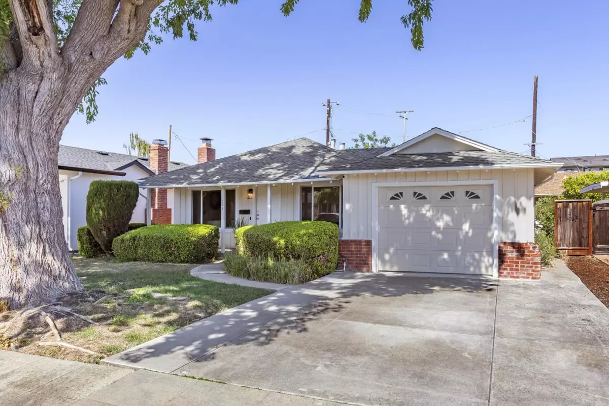 Sunnyvale, CA 94085,693 Madrone Avenue