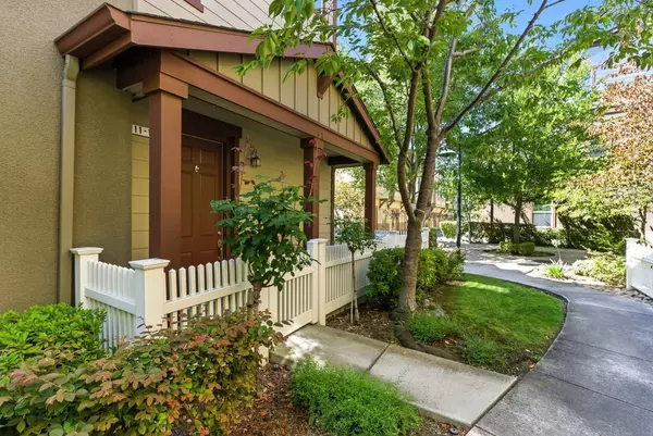 Sunnyvale, CA 94086,211 Peppermint Tree Terrace #1